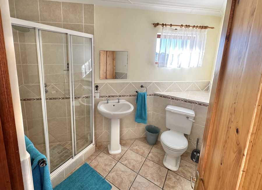 6 Bedroom Property for Sale in Cola Beach Western Cape